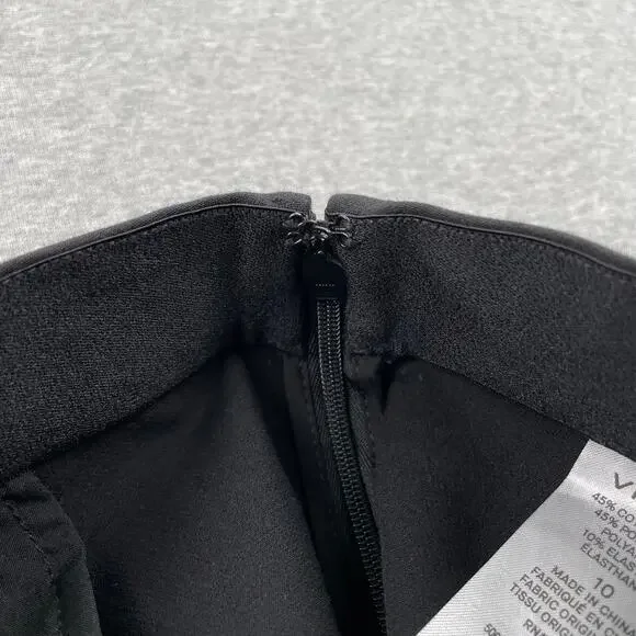 VINCE Mid Rise Pintuck Crop Flare Pant Womens Size 10 Black Pleated Quiet Luxury